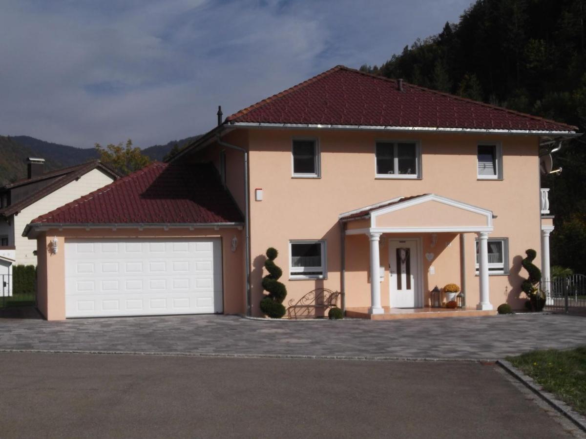 Toscana-Residenz Im Schwarzwald Utzenfeld Exterior foto
